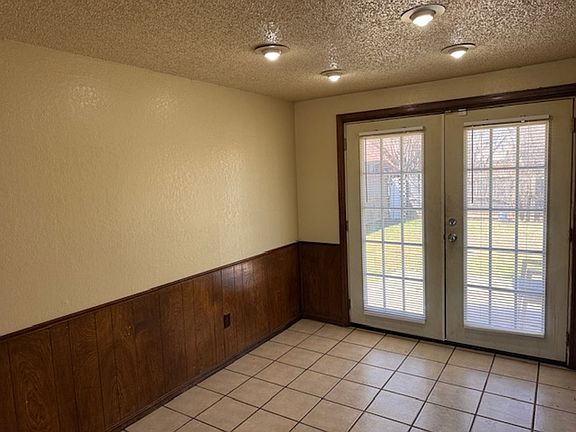 4th image of 8607 S Brookline Ave