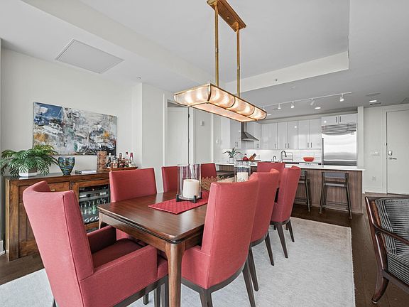 5th image of 110 N Corcoran St #2304