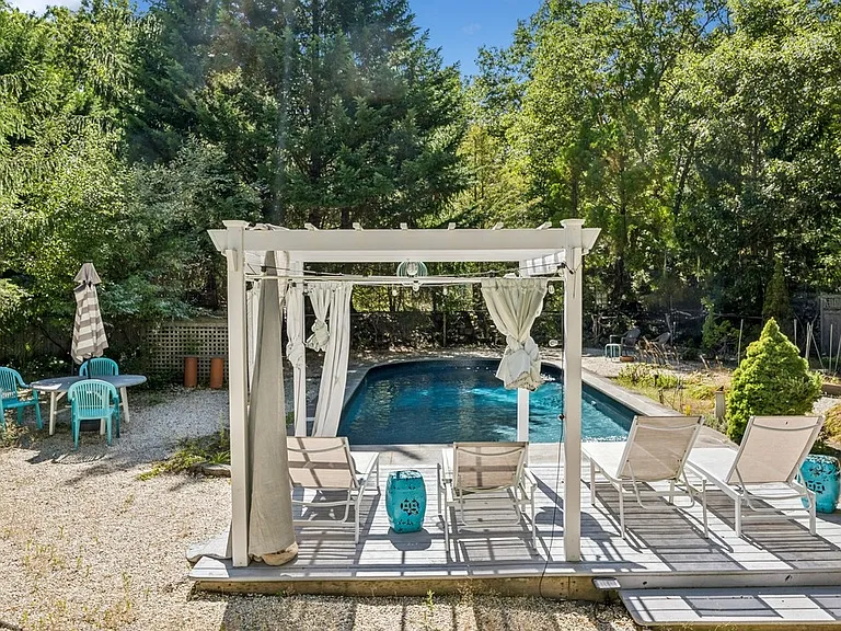 50 Hildreth Pl — Photo 3