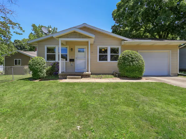 819 N Elm Blvd, Monticello, IL 61856