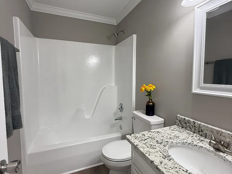 1050 Aiken Rd — Photo 13