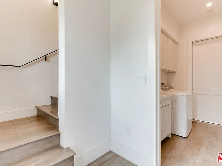 4826 W Pickford — Photo 12