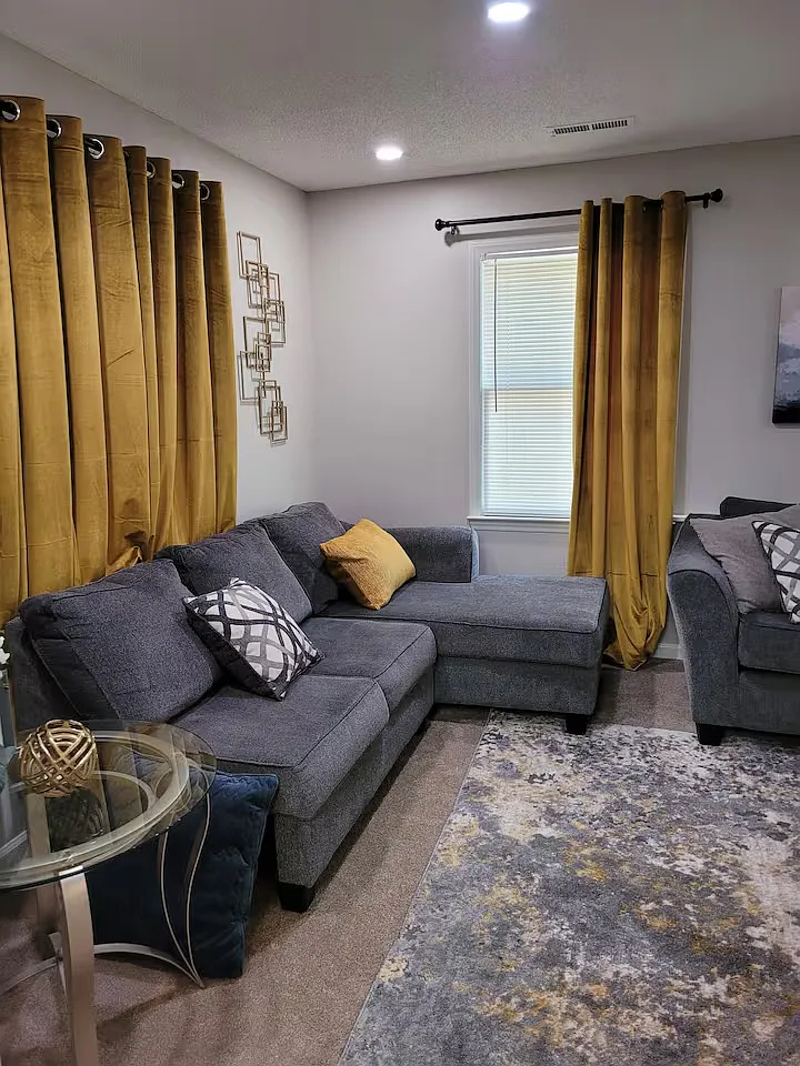 3 bed, 1440 sqft, $1,925 — Photo 4