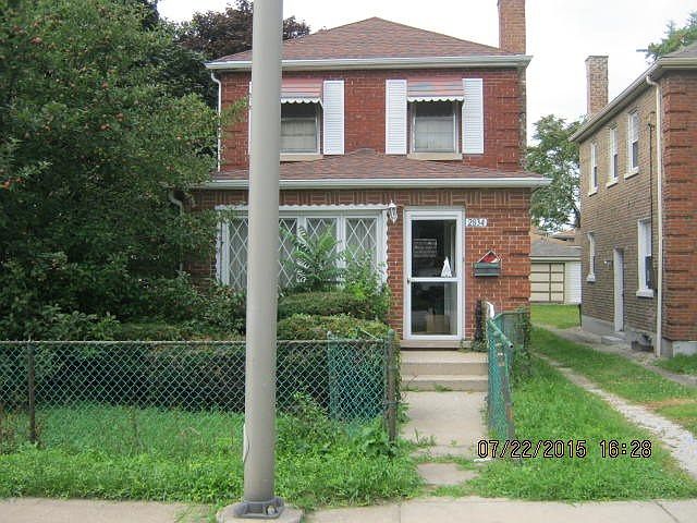 1st image of 2834 Burr Oak Ave