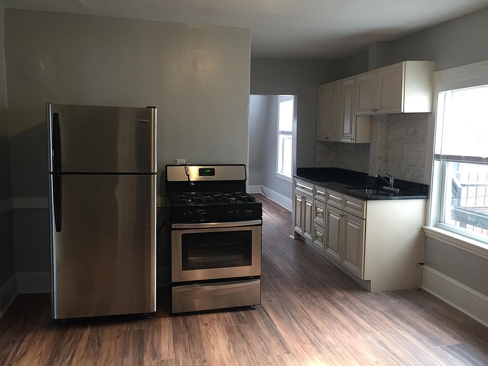 1st image of 30 Lowell St APT 6