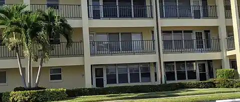 4th image of 4700 Cove Cir APT 109