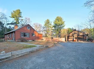 223 Oak St, Uxbridge, MA 01569
