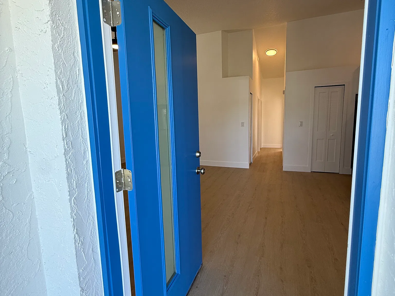 3 bed, 1227 sqft, $2,100 — Photo 4