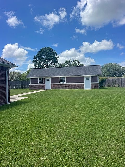 2nd image of 511 Mason Cir