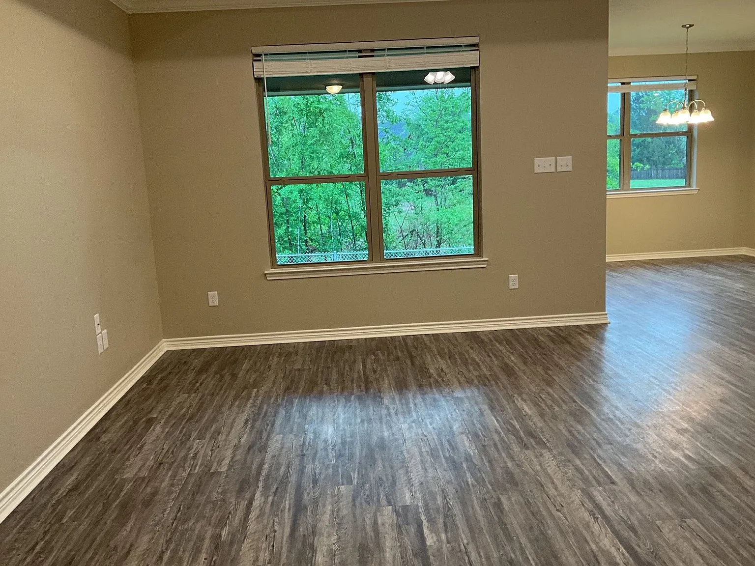 3 bed, 1800 sqft, $2,395 — Photo 2