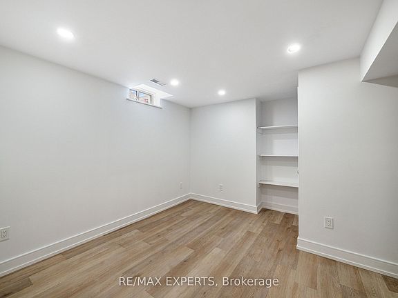 4th image of 97 Belfry Dr