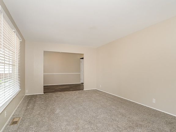 5th image of 3385 Brunswick Dr