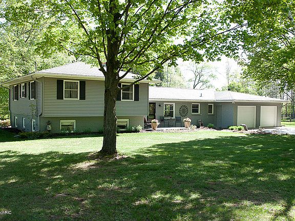 2nd image of 14196 205th Ave
