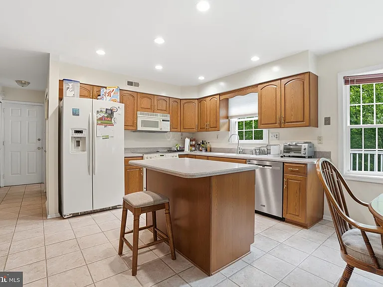 1316 Heller Dr — Photo 16