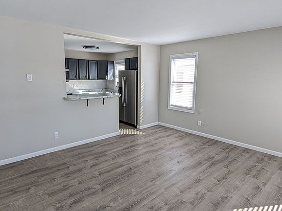 2nd image of 3018 4th Ave
