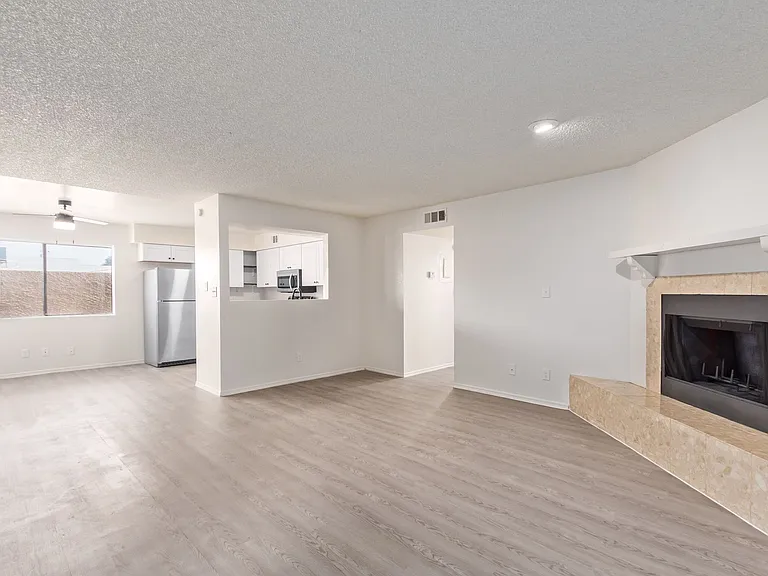7211 N 54th Ave — Photo 37