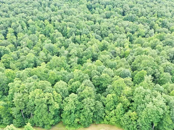 Pipers Woods Dr, Galax, VA 24333