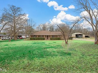 115 Rolling Meadow Ln, Bossier City, LA 71112