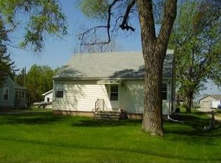 920 Tayco Rd, Menasha, WI 54952