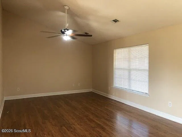 3 bed, 2.0 bath, 1274 sqft, $1,700 — Photo 4