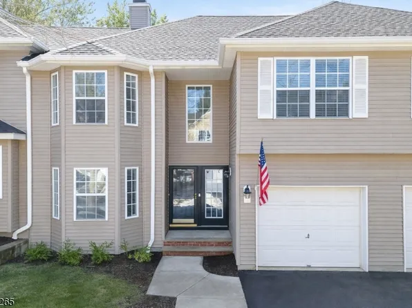 4 Jumping Brook Pl, Clinton Twp., NJ 08801