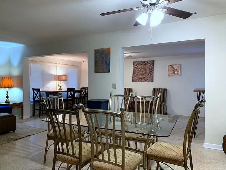 1750 Druid Rd E — Photo 2