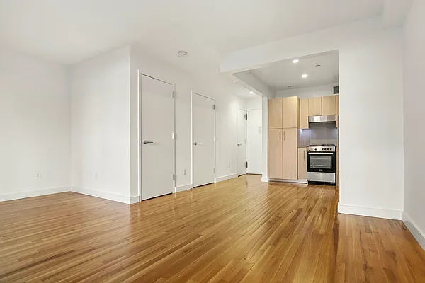 Rented by Stonehenge NYC LLC | media 3