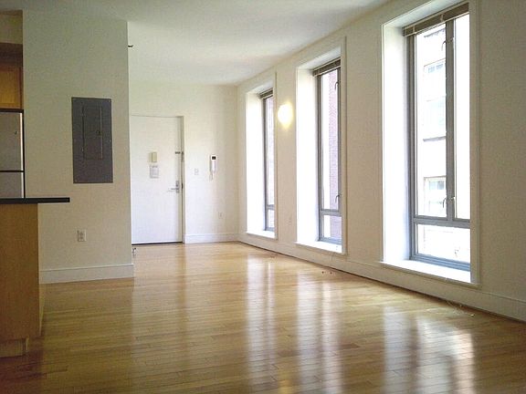 4th image of 214 Front St APT 5A