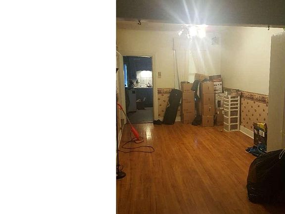 4th image of 27 N Richmond St