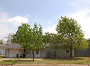 1005 Heather Dr, Euless, TX 76040