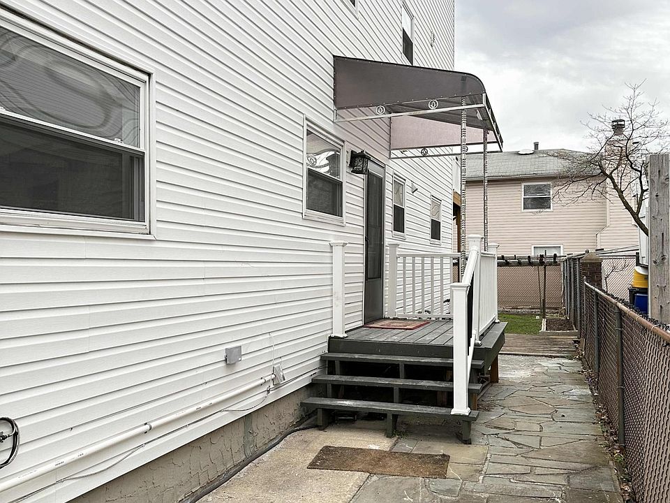 1st image of 493 Travis Ave #1F