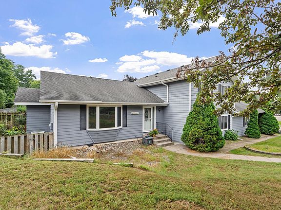 3rd image of 17161 S Shore Ln