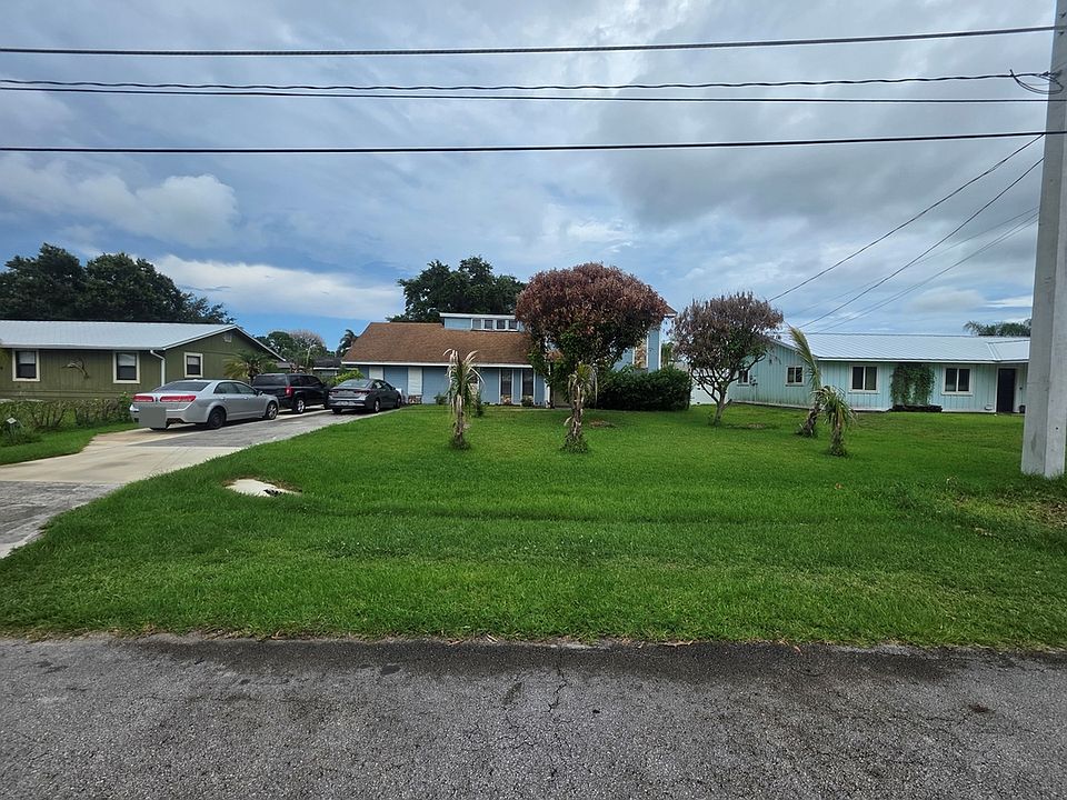 2nd image of 5716 Raintree Trl