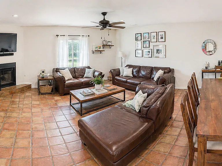 5045 Thunder Rd — Photo 10