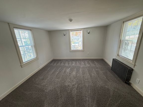 3rd image of 4177 Post Rd APT 4