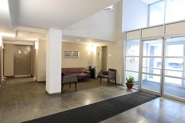 Rented by Peter Ashe | media 6