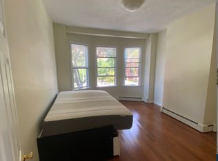 822 Huntington Ave APT 1, Boston, MA 02115
