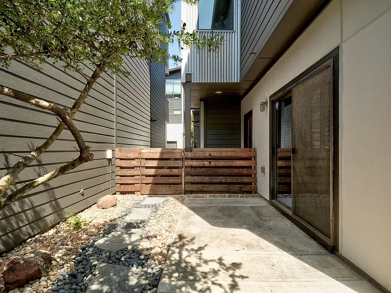 3417 Charlotte Rose Dr #C — Photo 27