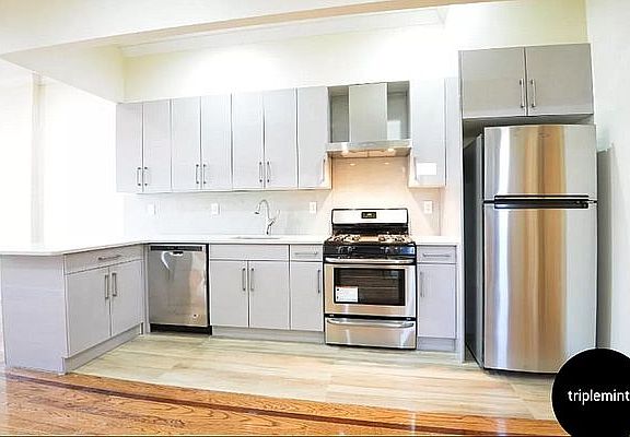 3rd image of 529 Humboldt St #2