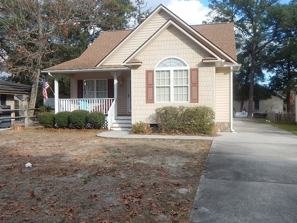 1st image of 406 NE Sherrill Street