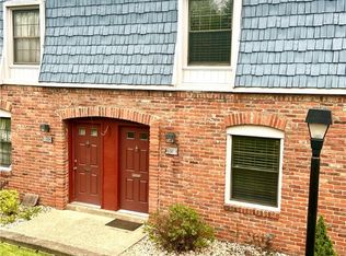 1108 Pennsbury Blvd, Pittsburgh, PA 15205