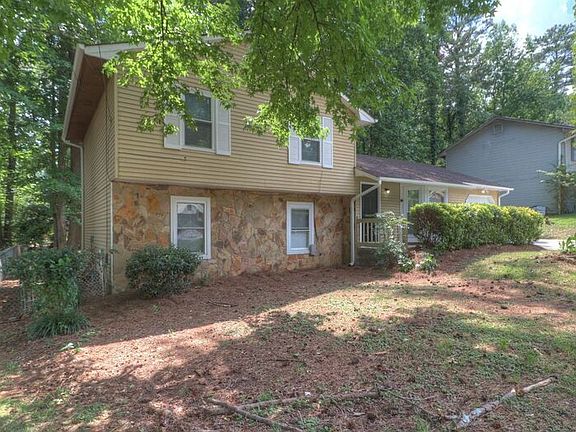 3rd image of 5688 Saint Thomas Dr