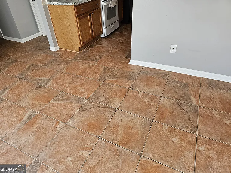 1529 Sydney Pond Cir — Photo 28