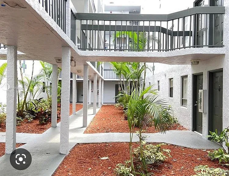 1750 N Congress Ave #403 — Photo 36
