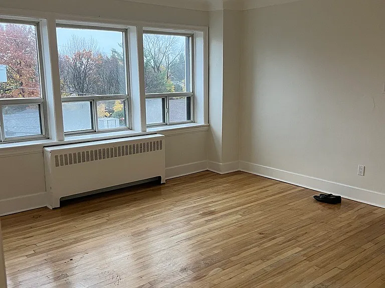 372 Wellington Hts #14 — Photo 3