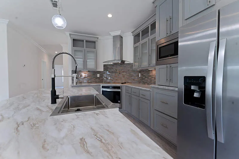 3 bed, 2.0 bath, 1456 sqft, $999 — Photo 3