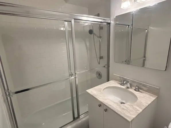 330 E. 46th Street image 6 of 11