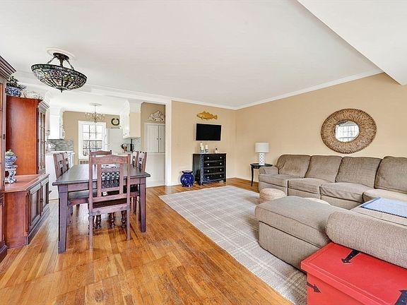 4th image of 15 Leigh Rd