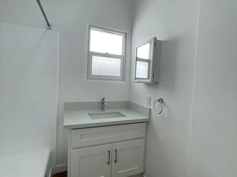 355-81 S Rodeo Dr — Photo 9