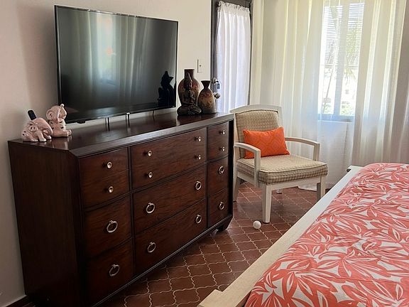 4th image of 100 Monte Sol #100